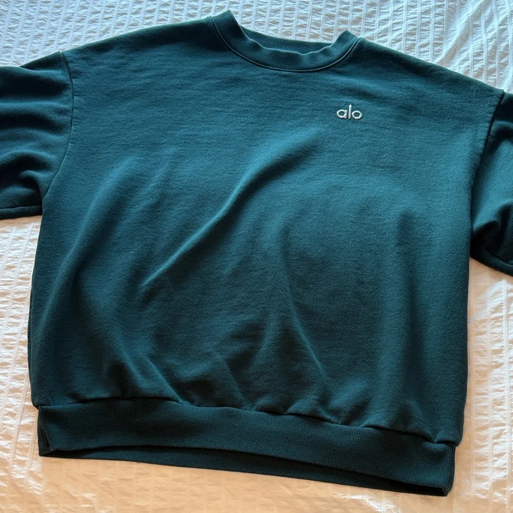 ALO SWEATSET Dark Green Crewneck Sweatshirt and Sweatpants Set